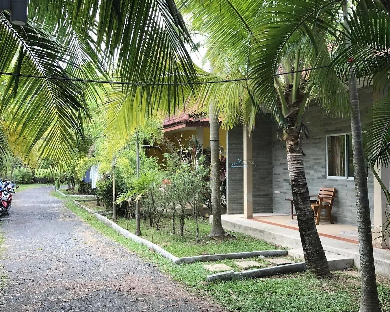 Отель Coconut Bungalow Nai Yang Гостевой дом