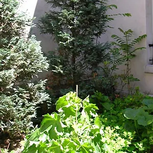 Des Pavillons 2* Париж